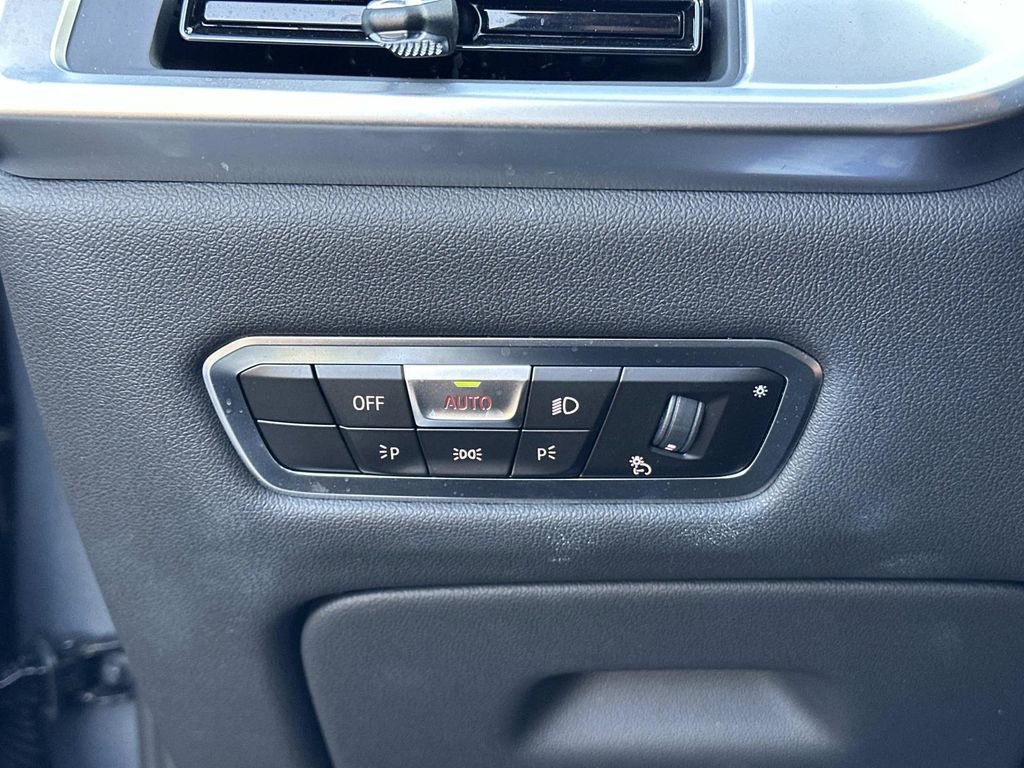 Used 2023 BMW X7 xDrive40i w/ Premium Package image 15