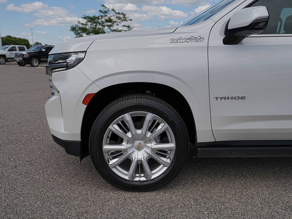 Used 2022 Chevrolet Tahoe High Country AWD/4WD image 11