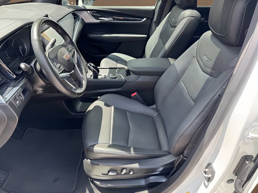 Certified 2024 Cadillac XT5 Premium Luxury FWD image 10