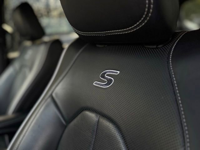 Used 2025 Chrysler Pacifica Limited image 18