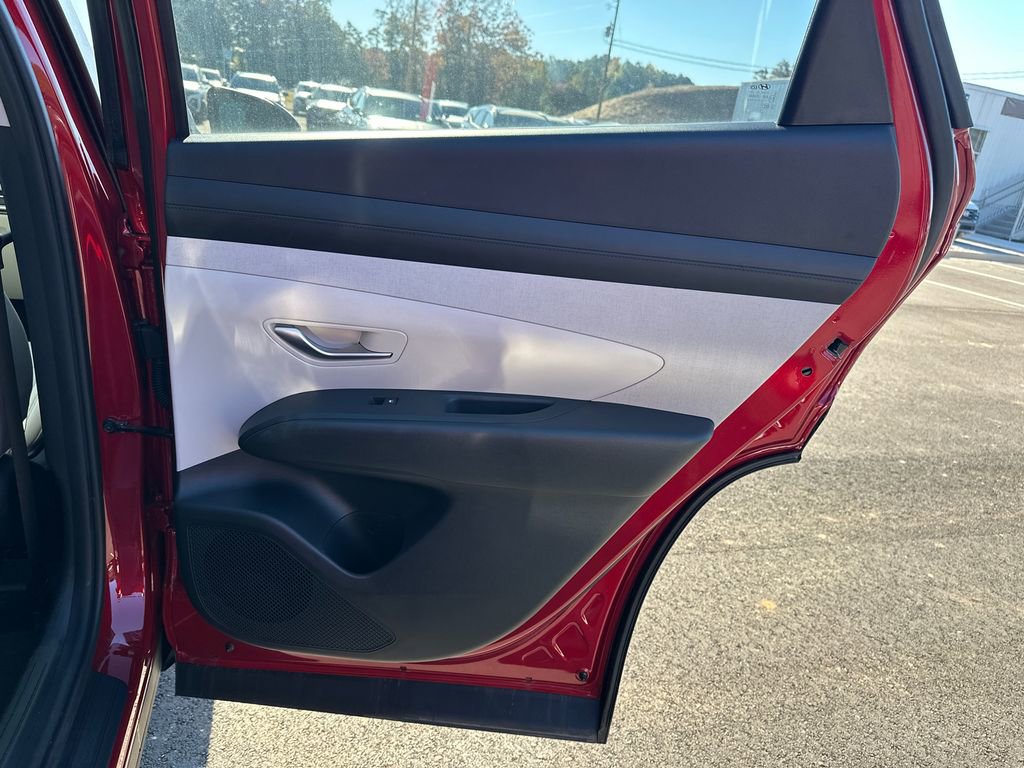 New 2025 Hyundai Tucson SEL image 16