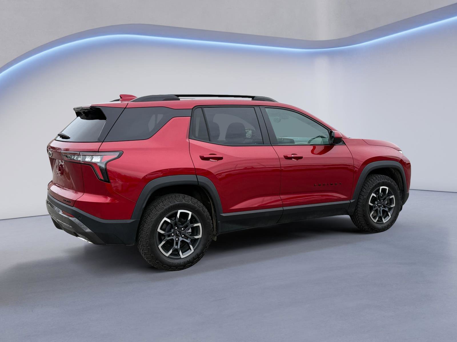 Used 2025 Chevrolet Equinox ACTIV w/ Safety and Technology Package image 3