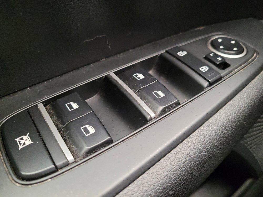 Used 2022 Kia Forte LXS image 27