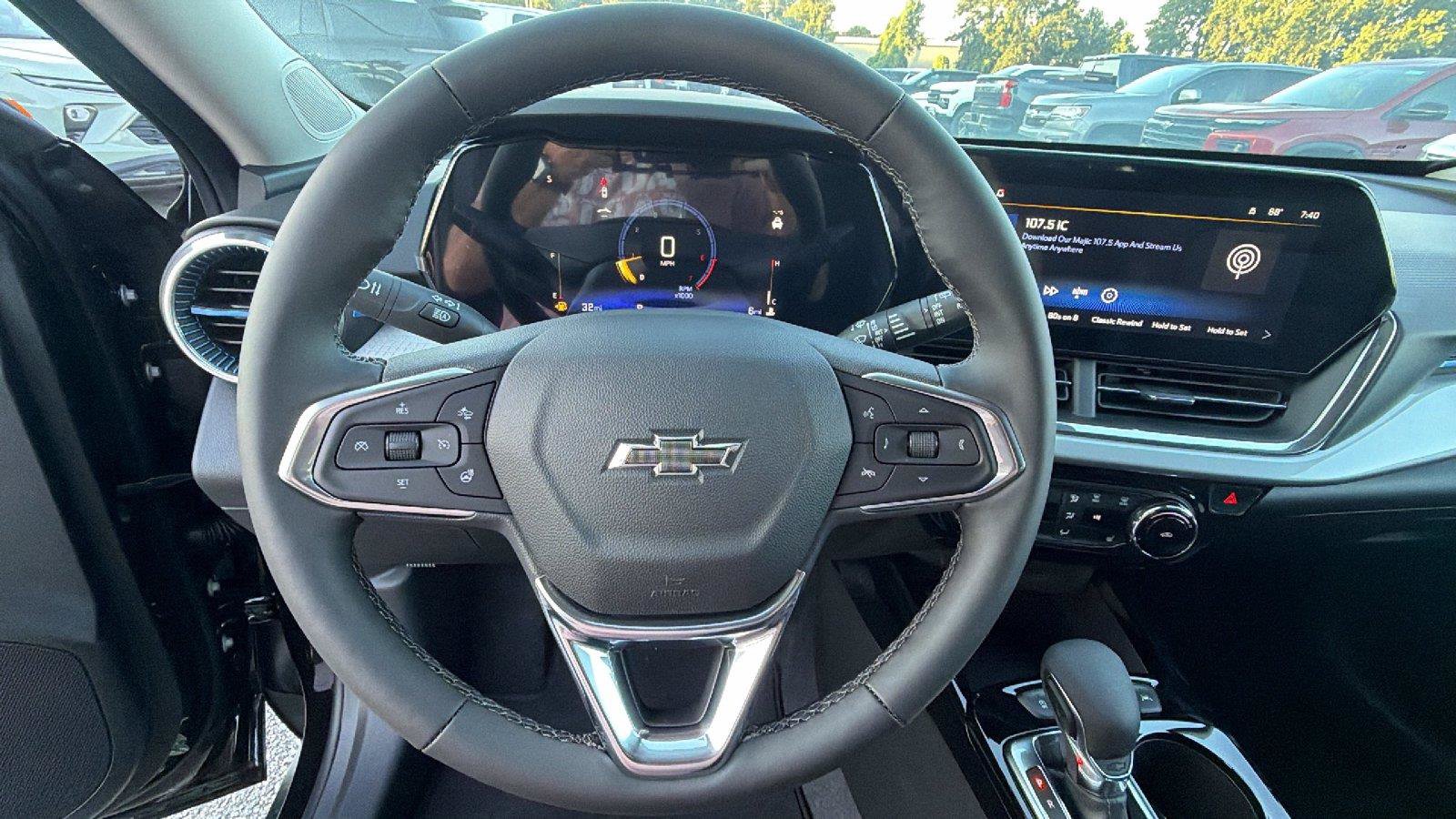 New 2026 Chevrolet Trax LT w/ Driver Confidence Package FWD image 21