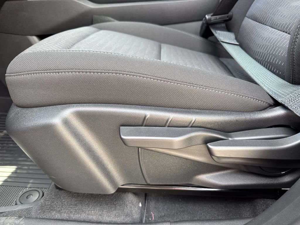 New 2026 Chevrolet Equinox LT w/ Safety and Technology Package FWD image 16