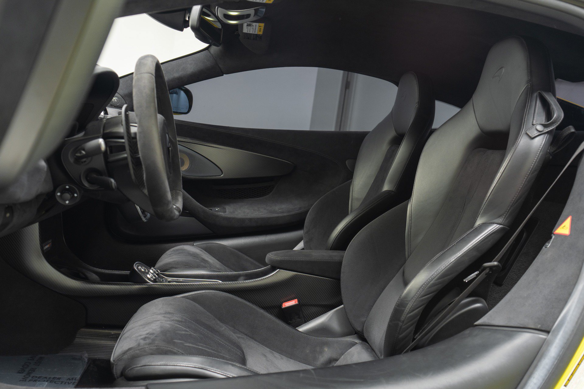 Used 2019 McLaren 600LT RWD image 23