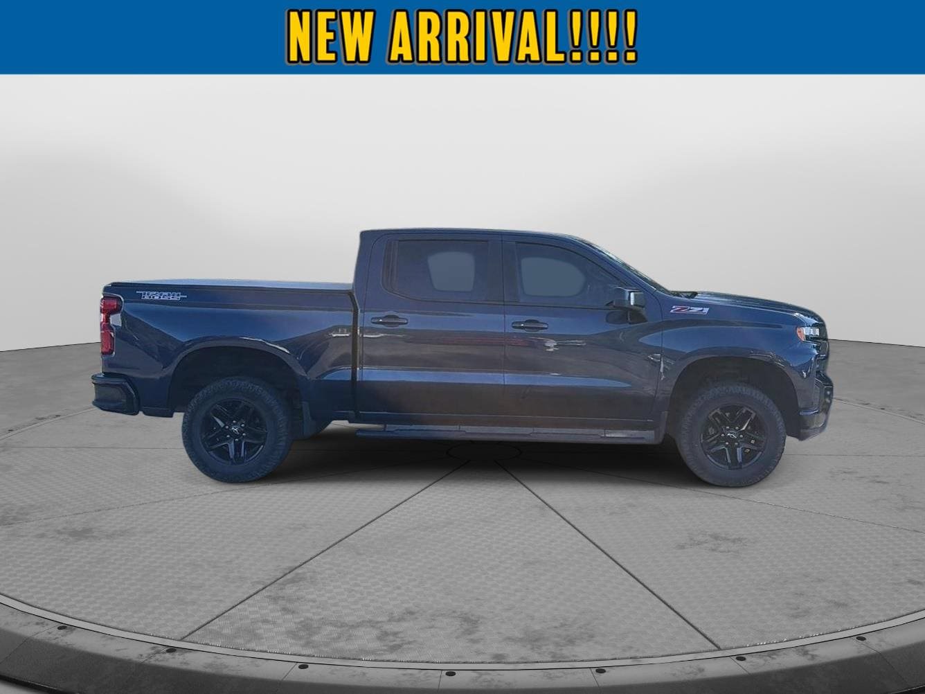 Used 2019 Chevrolet Silverado 1500 LT Trail Boss AWD/4WD image 3