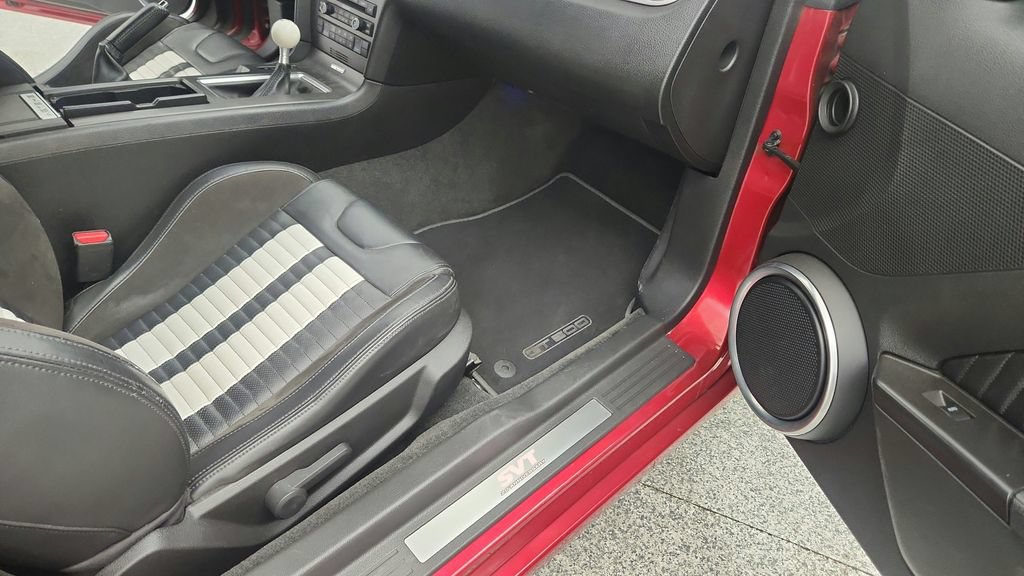 Used 2013 Ford Mustang Shelby GT500 RWD image 21