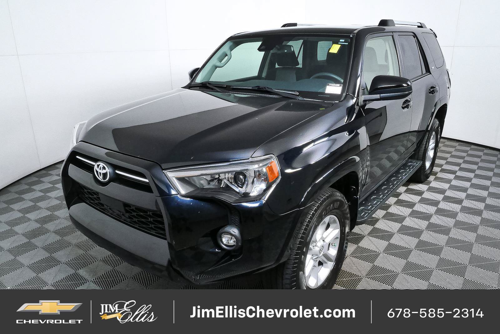 Used 2021 Toyota 4Runner SR5 AWD/4WD image 29