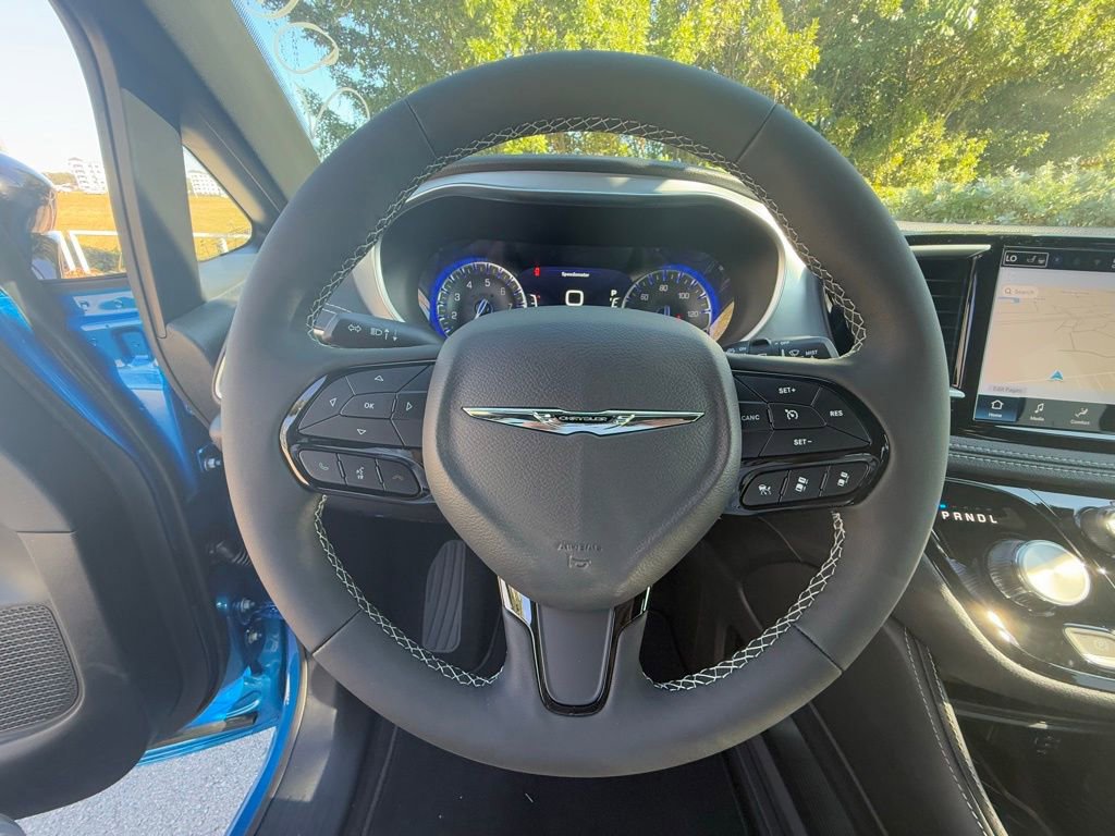 New 2026 Chrysler Pacifica Limited w/ S Appearance Package image 20