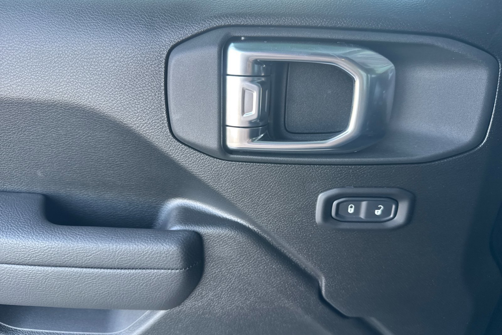 New 2026 Jeep Gladiator Sport image 10