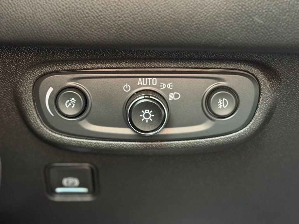 Used 2021 GMC Terrain SLT image 26