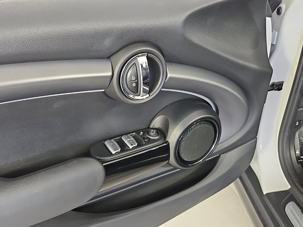 Certified 2024 MINI Cooper S FWD image 13