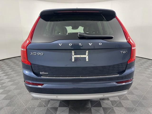Used 2022 Volvo XC90 T6 Momentum w/ Climate Package image 4