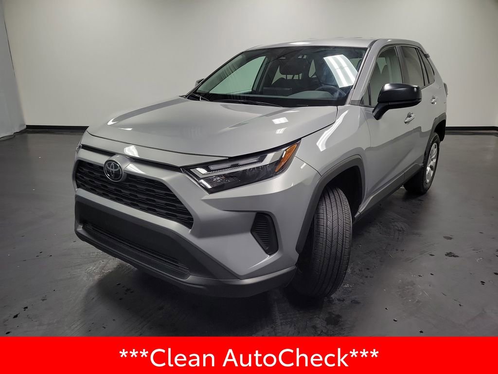 Used 2023 Toyota RAV4 LE image 4