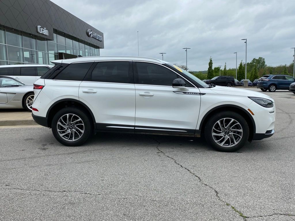 Used 2022 Lincoln Corsair AWD w/ Equipment Group 101A image 9