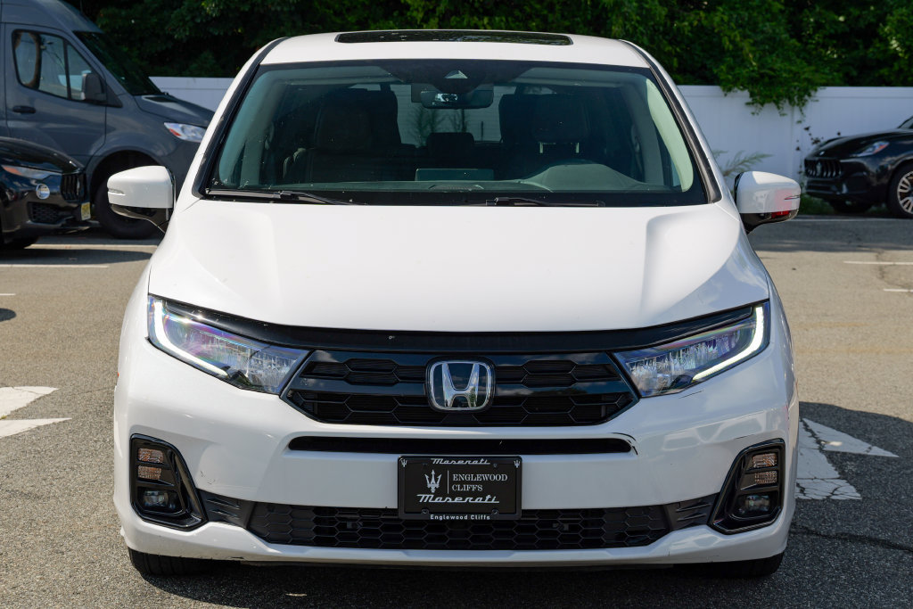 Used 2025 Honda Odyssey Elite image 2