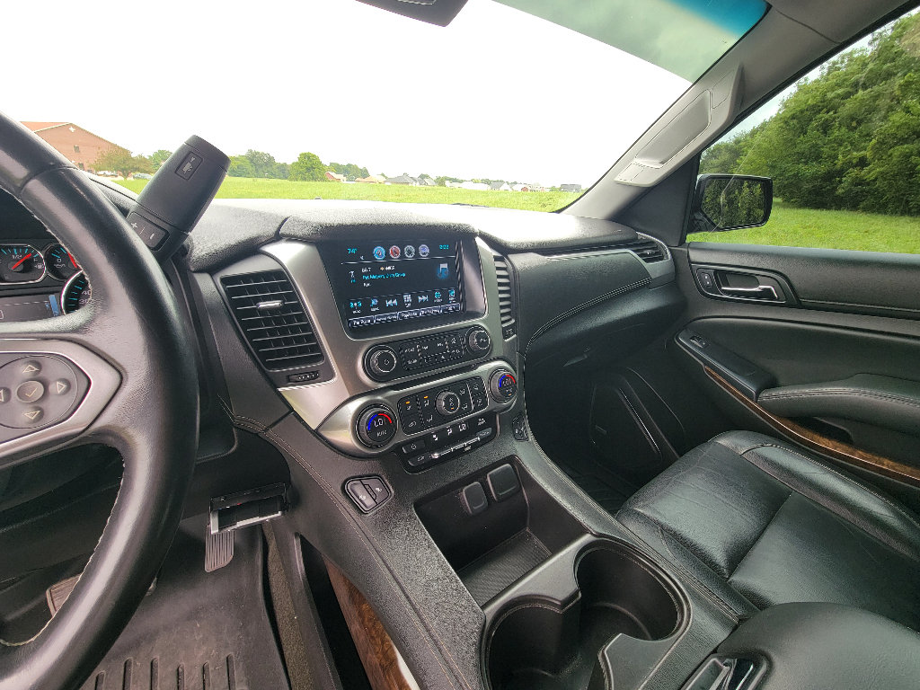 Used 2017 Chevrolet Suburban LT AWD/4WD image 17