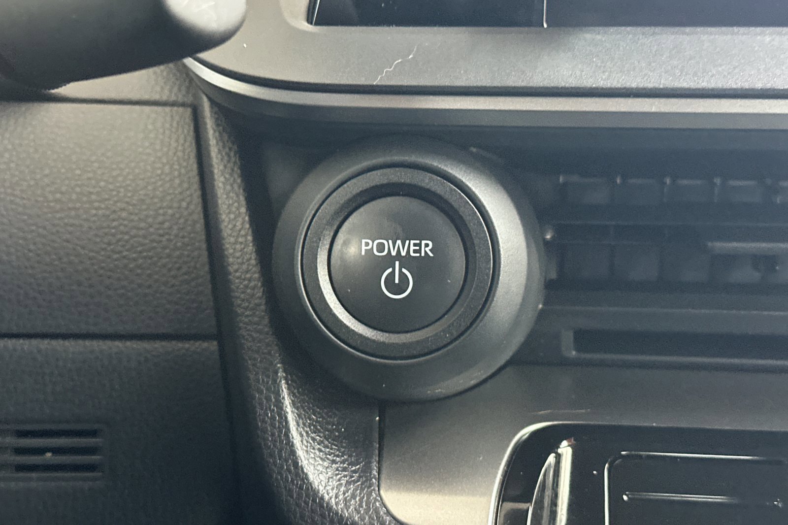 Used 2024 Toyota Prius LE image 21