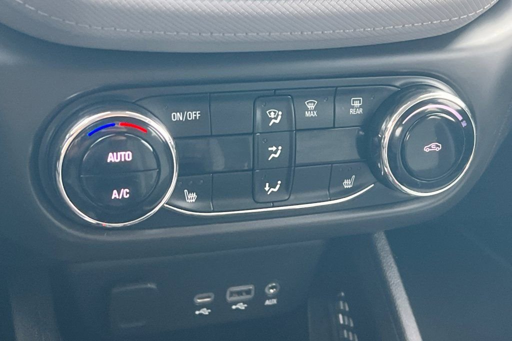 Used 2021 Chevrolet TrailBlazer LT w/ Convenience Package image 17