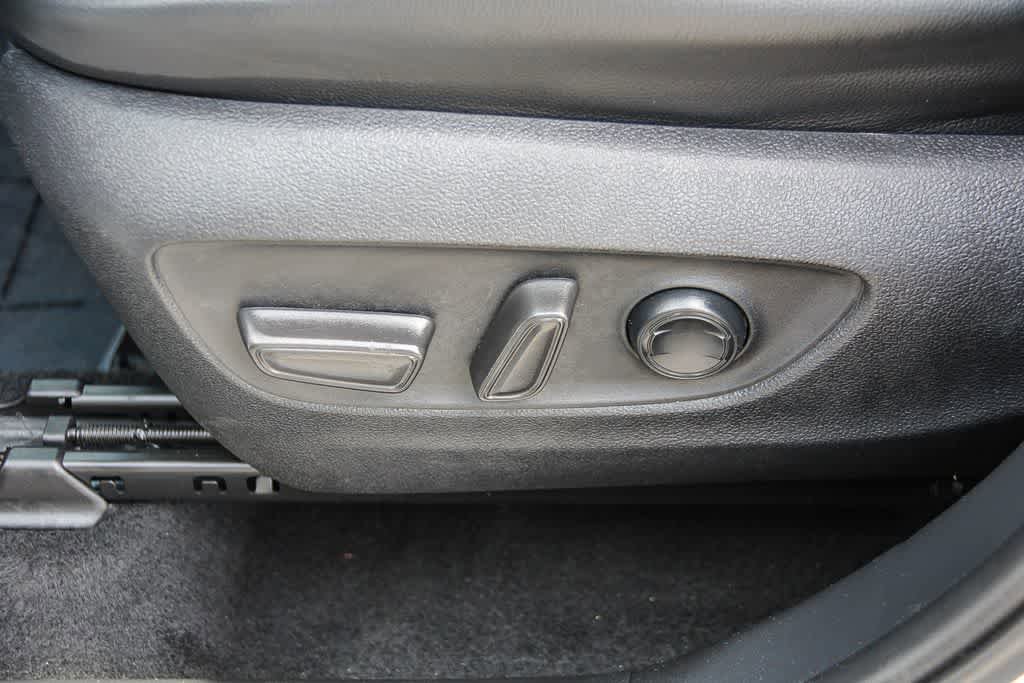 Used 2021 Toyota Highlander XLE image 21