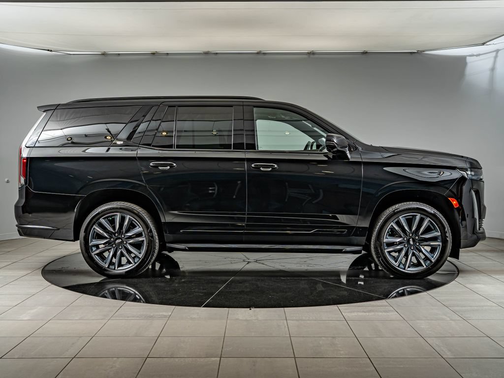 Used 2024 Cadillac Escalade Sport Platinum w/ Heavy-Duty Trailer Package AWD/4WD image 4