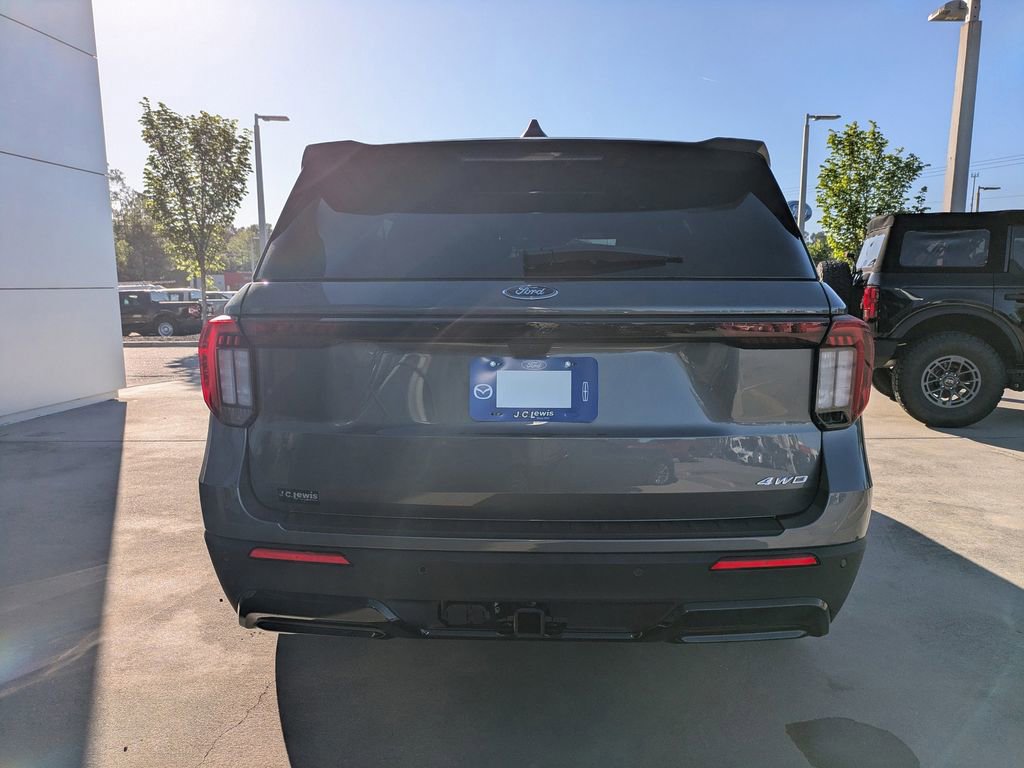 New 2026 Ford Explorer ST-Line image 5