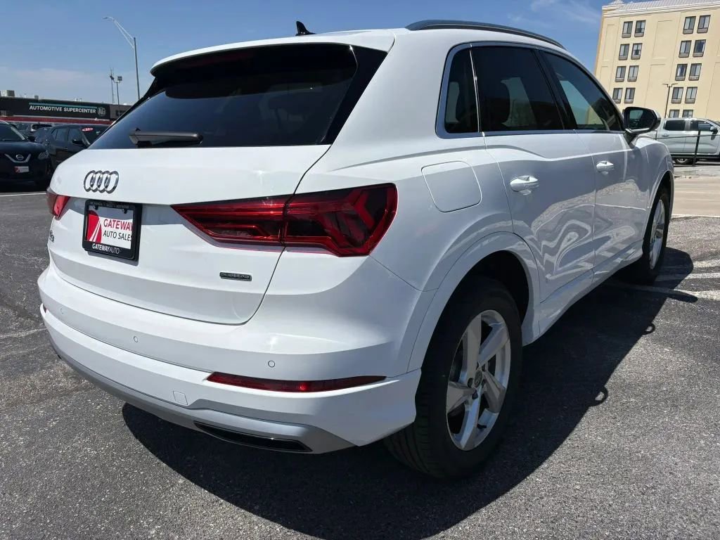 Used 2020 Audi Q3 2.0T Premium w/ Convenience Package AWD/4WD image 5
