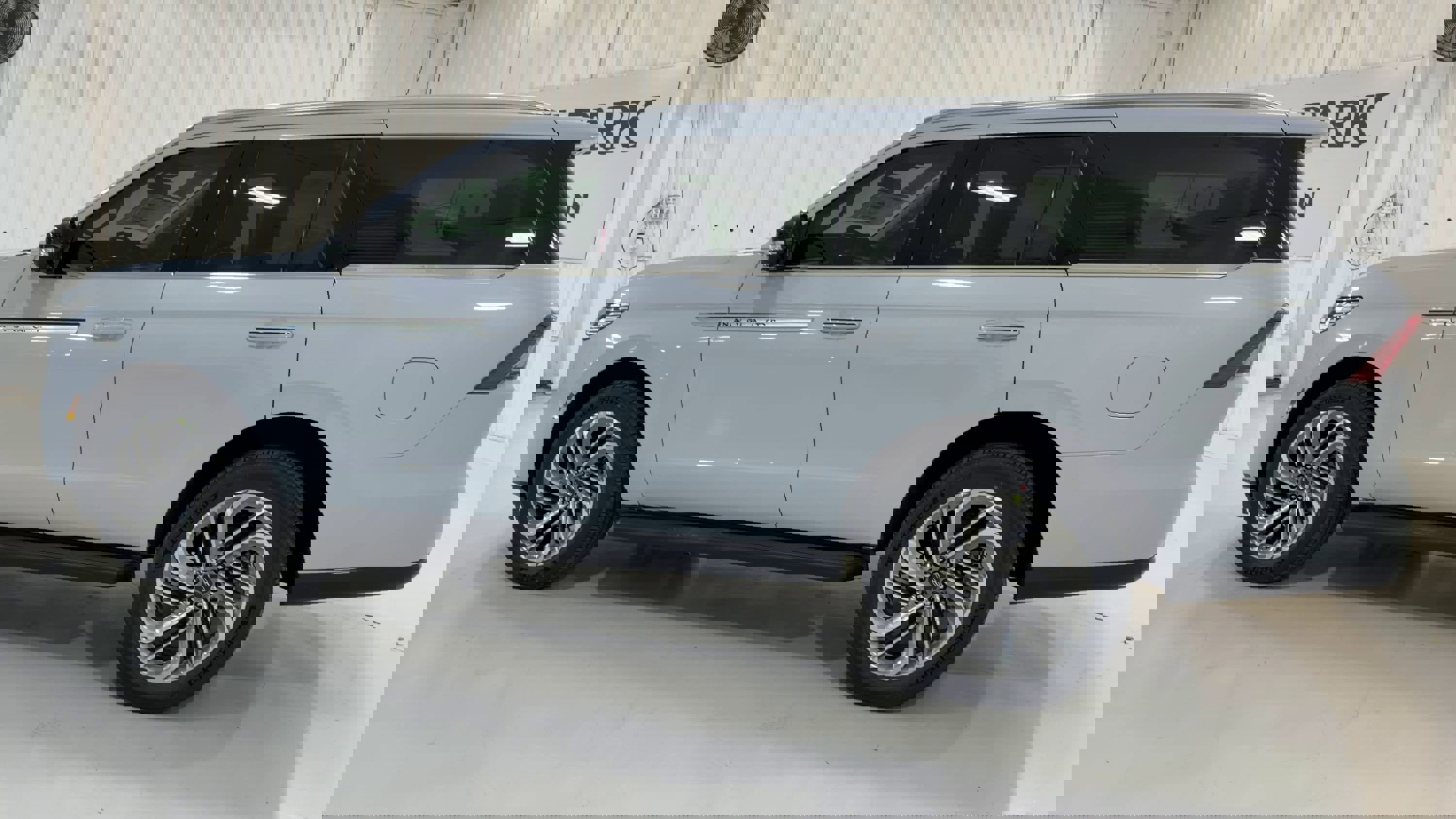 New 2026 Lincoln Navigator Premiere image 7