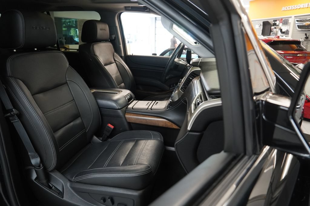 Used 2018 GMC Yukon Denali w/ Denali Ultimate Package AWD/4WD image 40