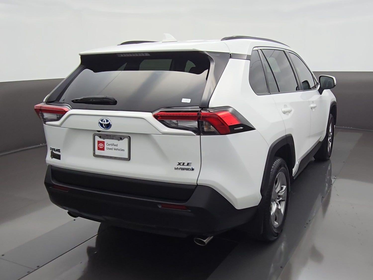 Used 2024 Toyota RAV4 XLE AWD/4WD image 7