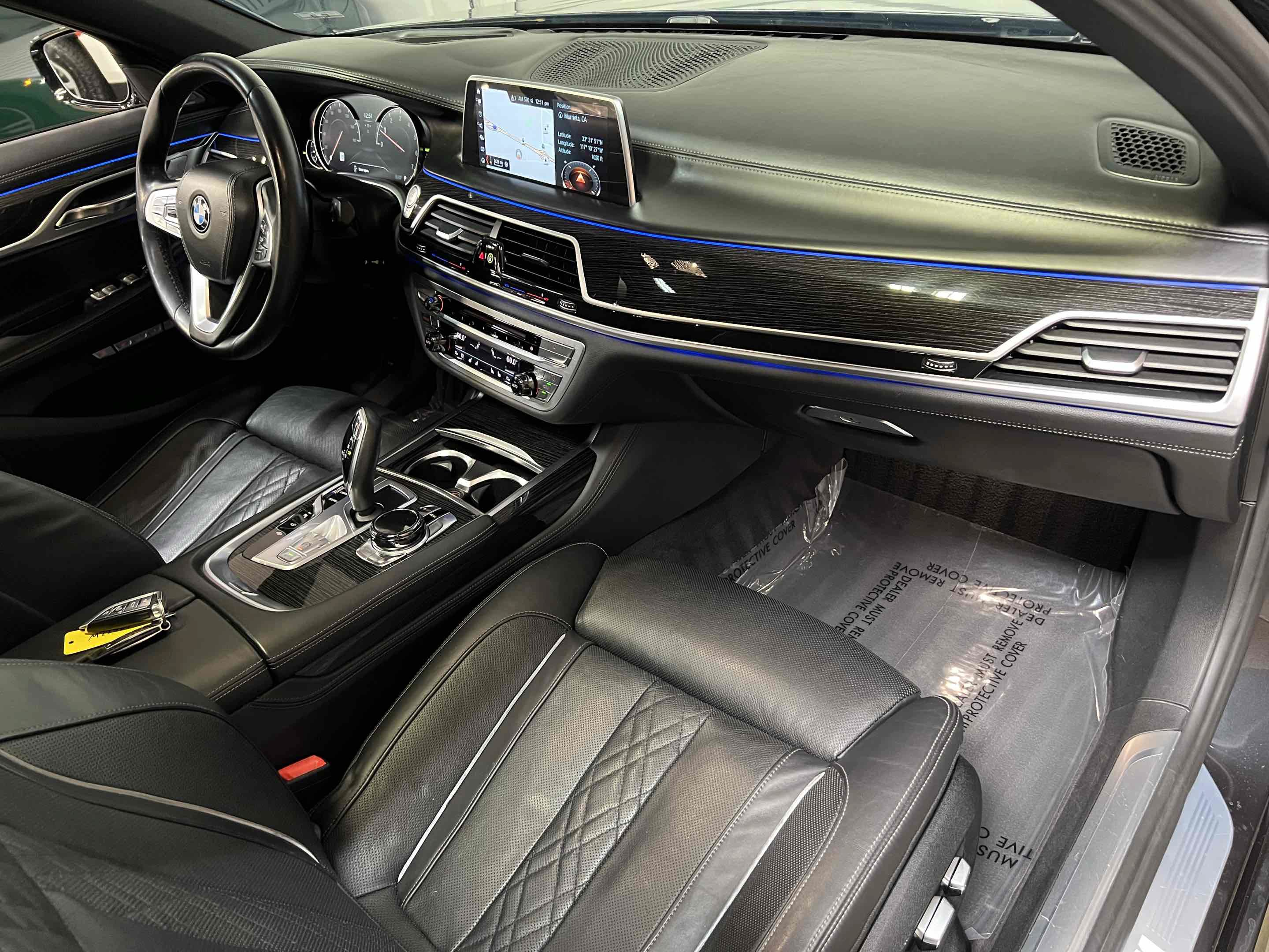 Used 2018 BMW 750i RWD image 34
