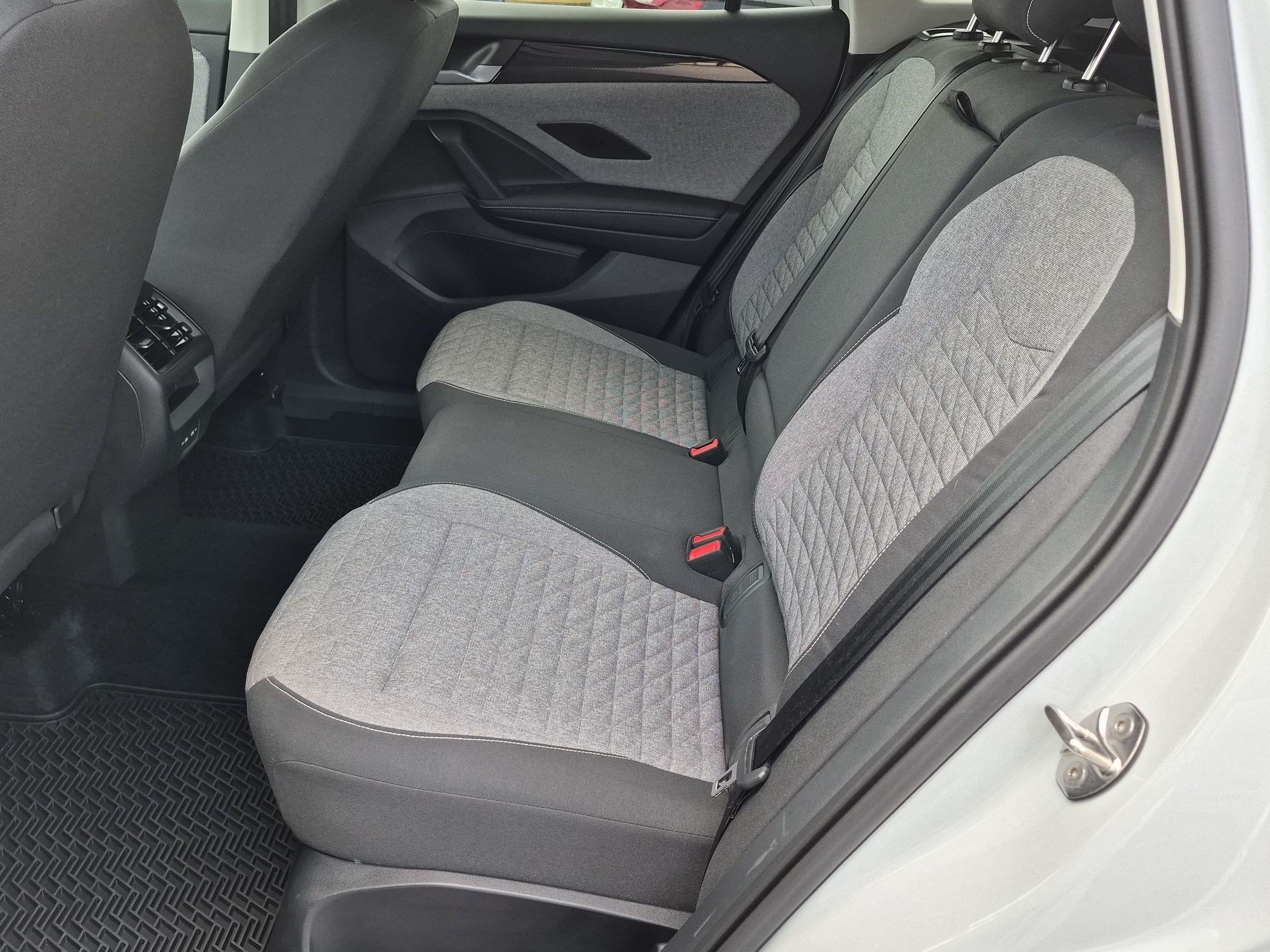 Used 2026 Volkswagen Tiguan S FWD image 28