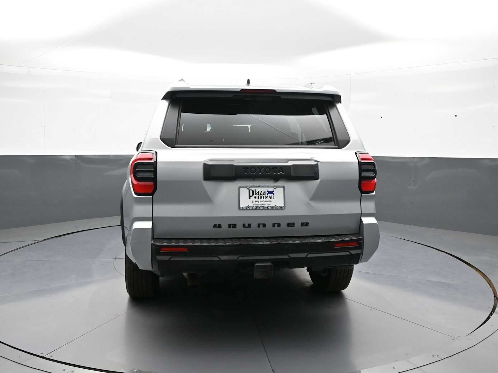 Certified 2025 Toyota 4Runner SR5 AWD/4WD image 7