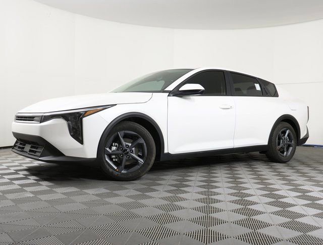 New 2026 Kia K4 LXS