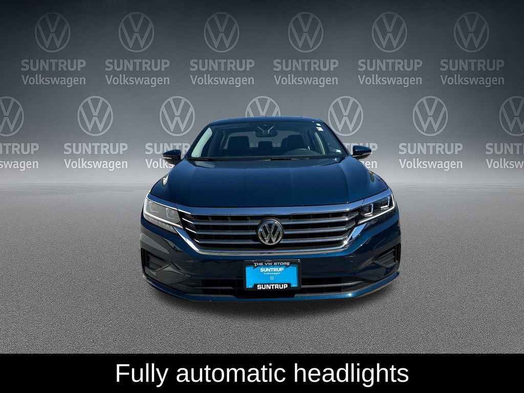 Used 2022 Volkswagen Passat 2.0T SE image 11