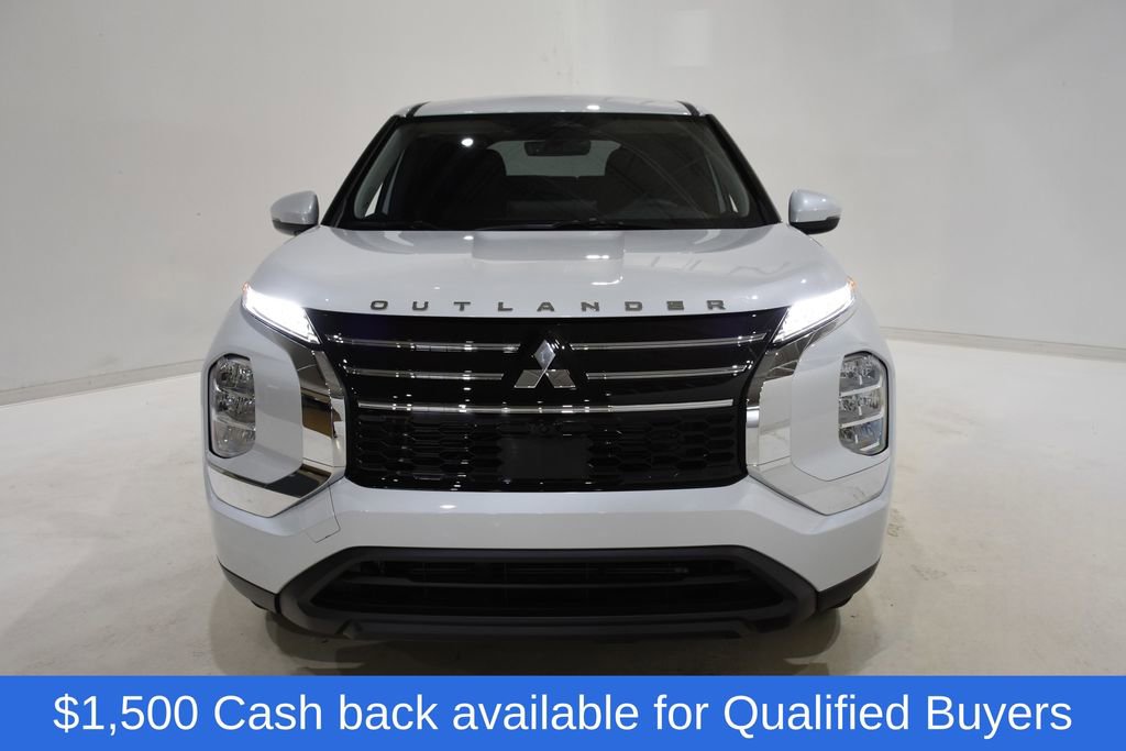 New 2025 Mitsubishi Outlander ES image 2