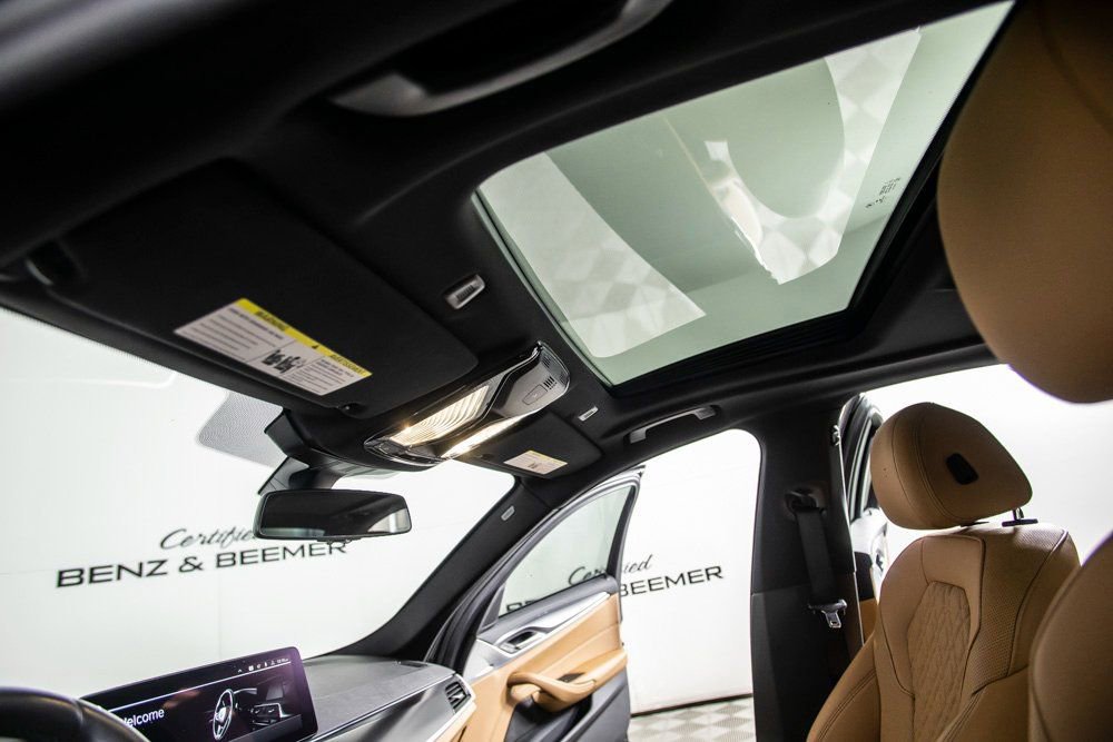 Used 2023 BMW 530e w/ M Sport Package image 22