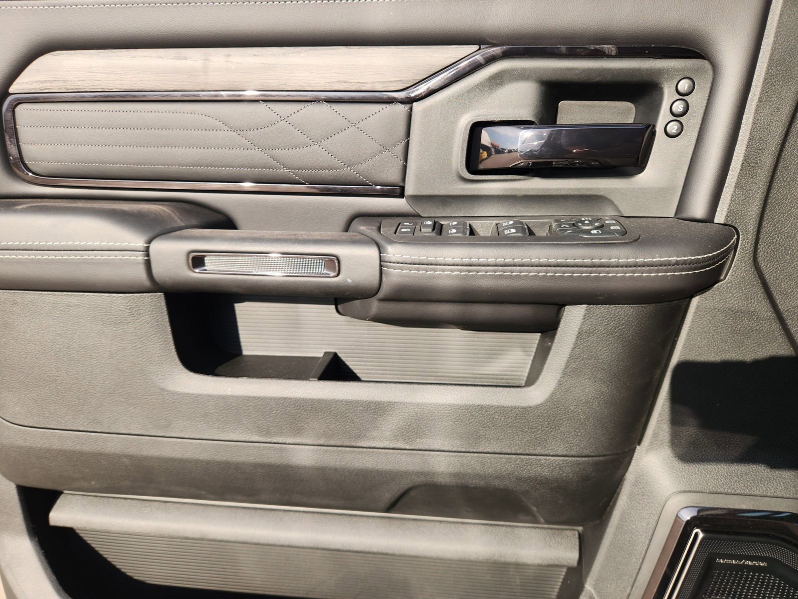 New 2026 RAM 2500 Limited image 17