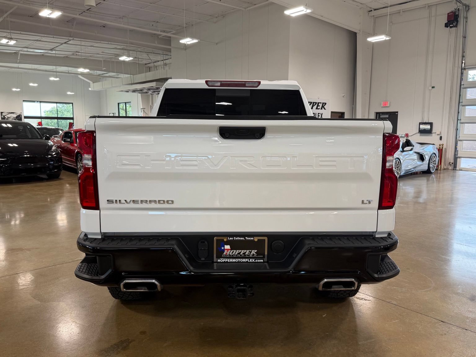 Used 2024 Chevrolet Silverado 1500 LT Trail Boss w/ Convenience Package II AWD/4WD image 6