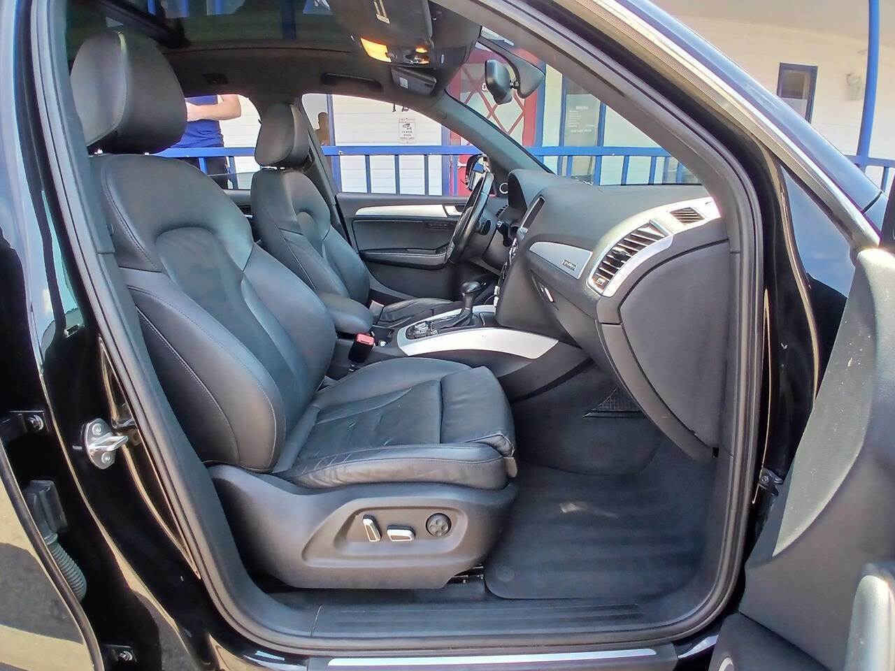 Used 2015 Audi Q5 2.0T Premium Plus w/ Technology Package AWD/4WD image 9