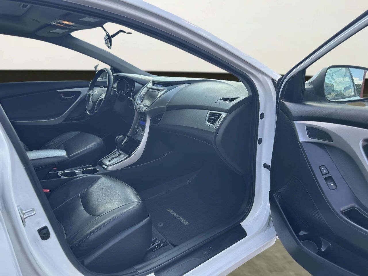 Used 2013 Hyundai Elantra Limited w/ Technology Pkg FWD image 18