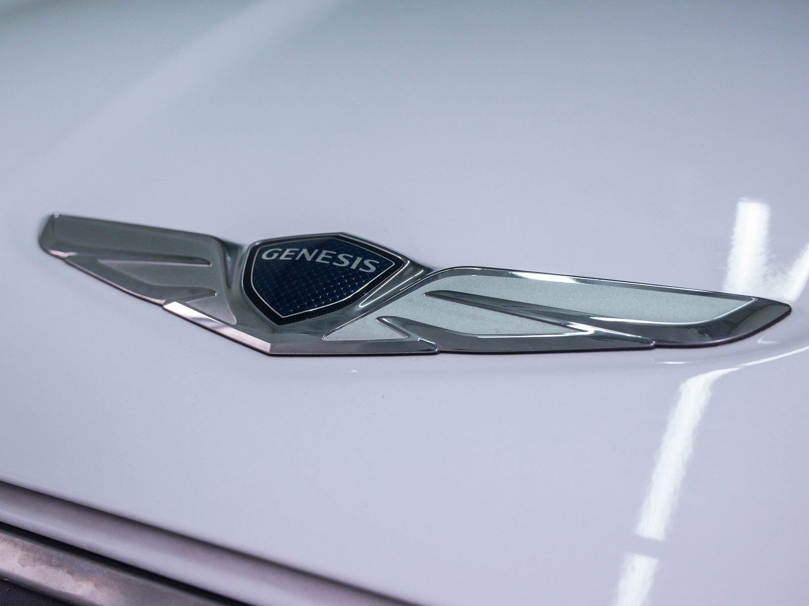 Used 2024 Genesis Electrified GV70 AWD/4WD image 5