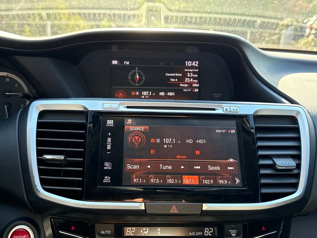 Used 2017 Honda Accord EX-L image 23