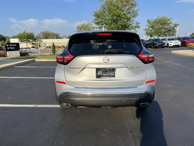 Used 2023 Nissan Murano SL w/ Cargo Package AWD/4WD image 4