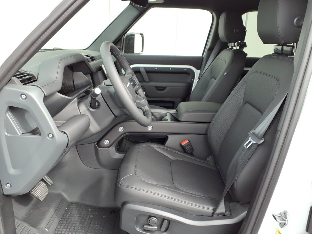 New 2026 Land Rover Defender 110 X-Dynamic SE AWD/4WD image 10