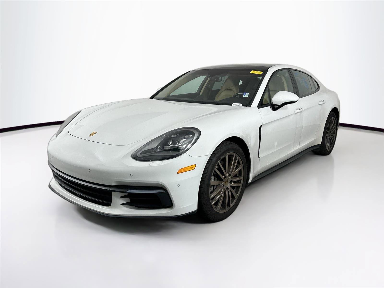 Used 2017 Porsche Panamera 4 image 2