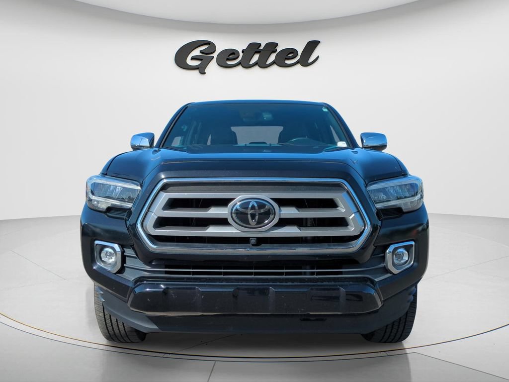 Used 2022 Toyota Tacoma Limited RWD image 2