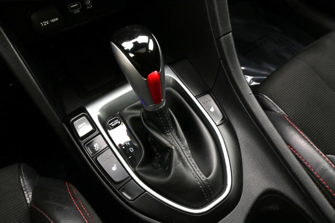 Used 2020 Hyundai Veloster 2.0 Premium image 32