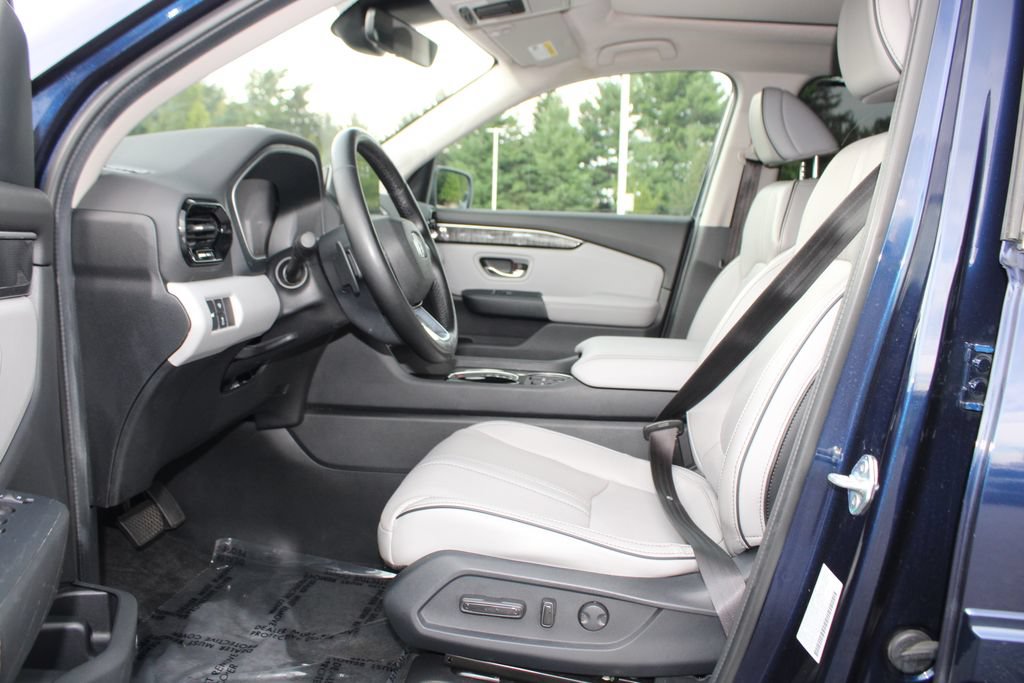Used 2024 Honda Pilot Elite image 12